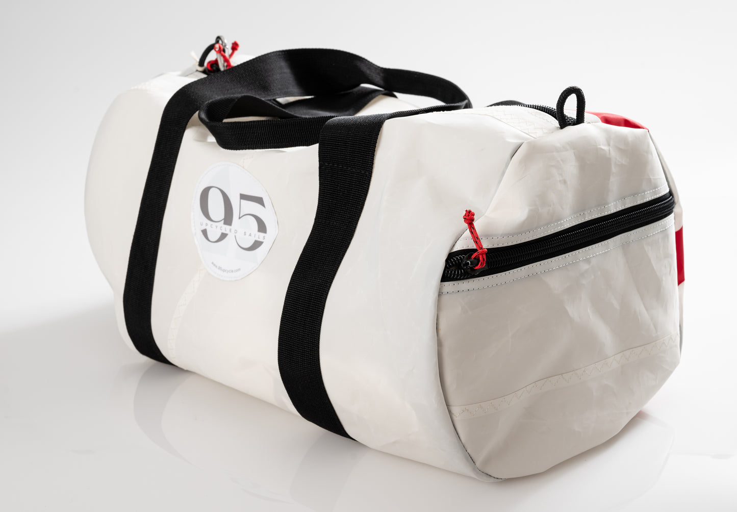 95 Upcycled Duffel bag - Large - white and red